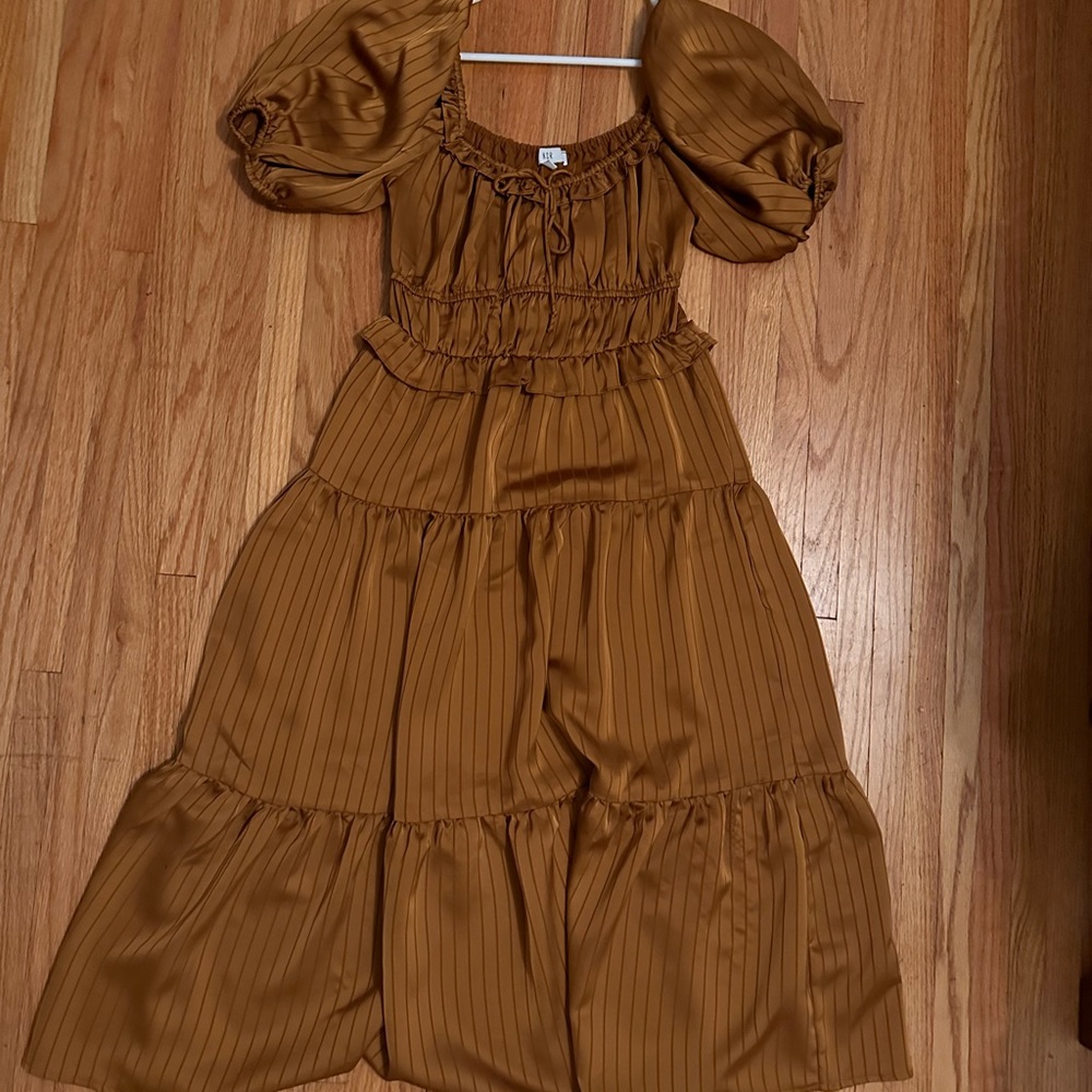 NSR puff sleeve dress